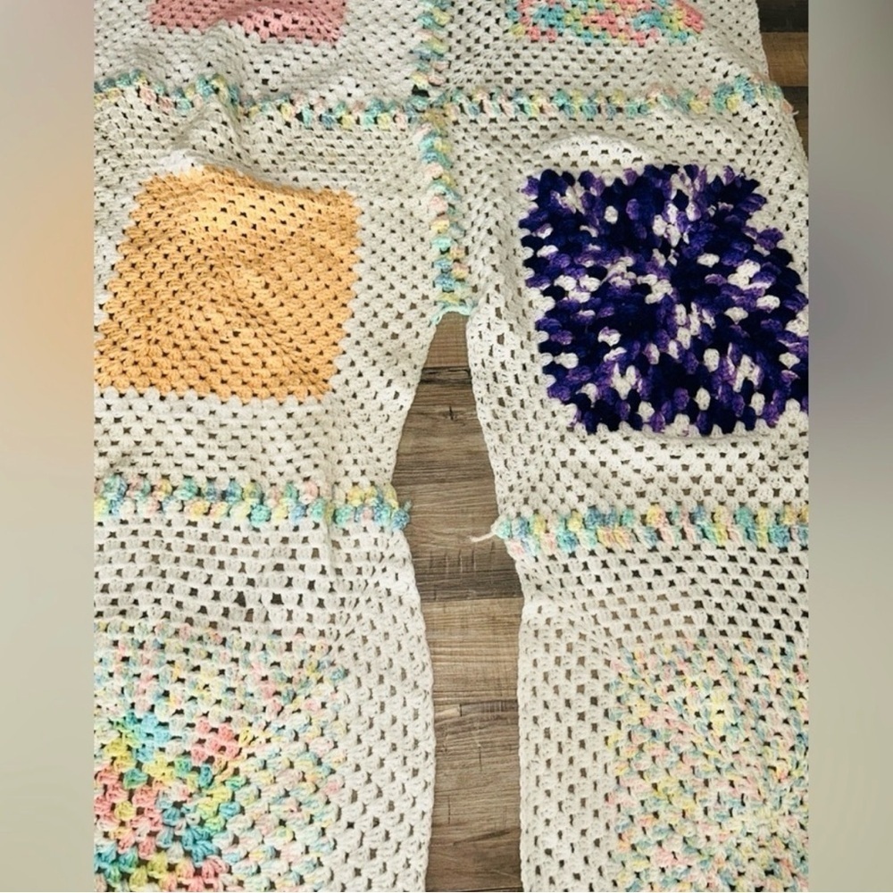 Vintage Crochet Afghan Panel Granny Square Blanket Project Upcycle Craft Project - Picture 7 of 13